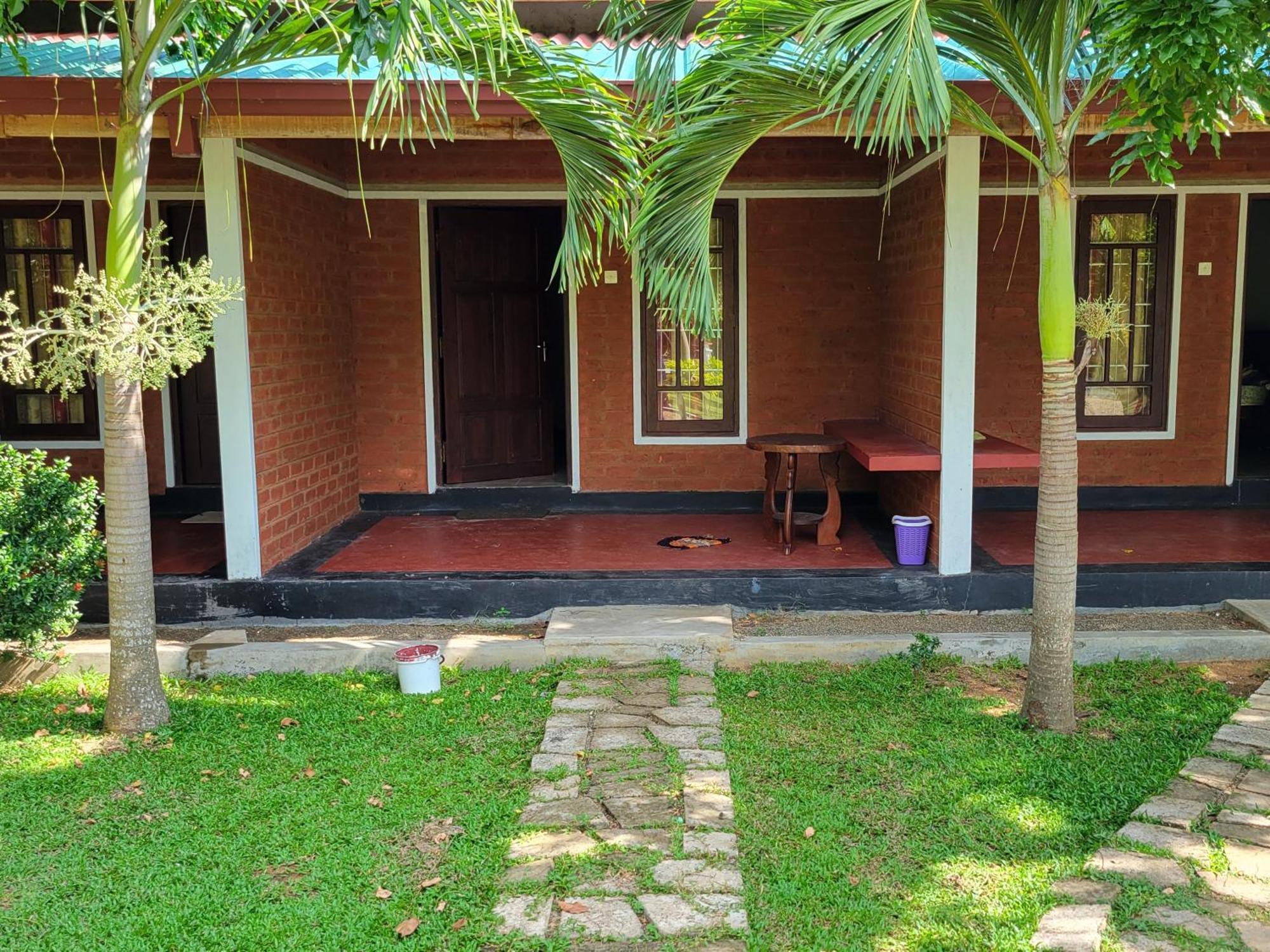 Hotel Tree Garden Wilpaththu Nochchiyagma Anuradhapura Nochchiyagama Exterior foto